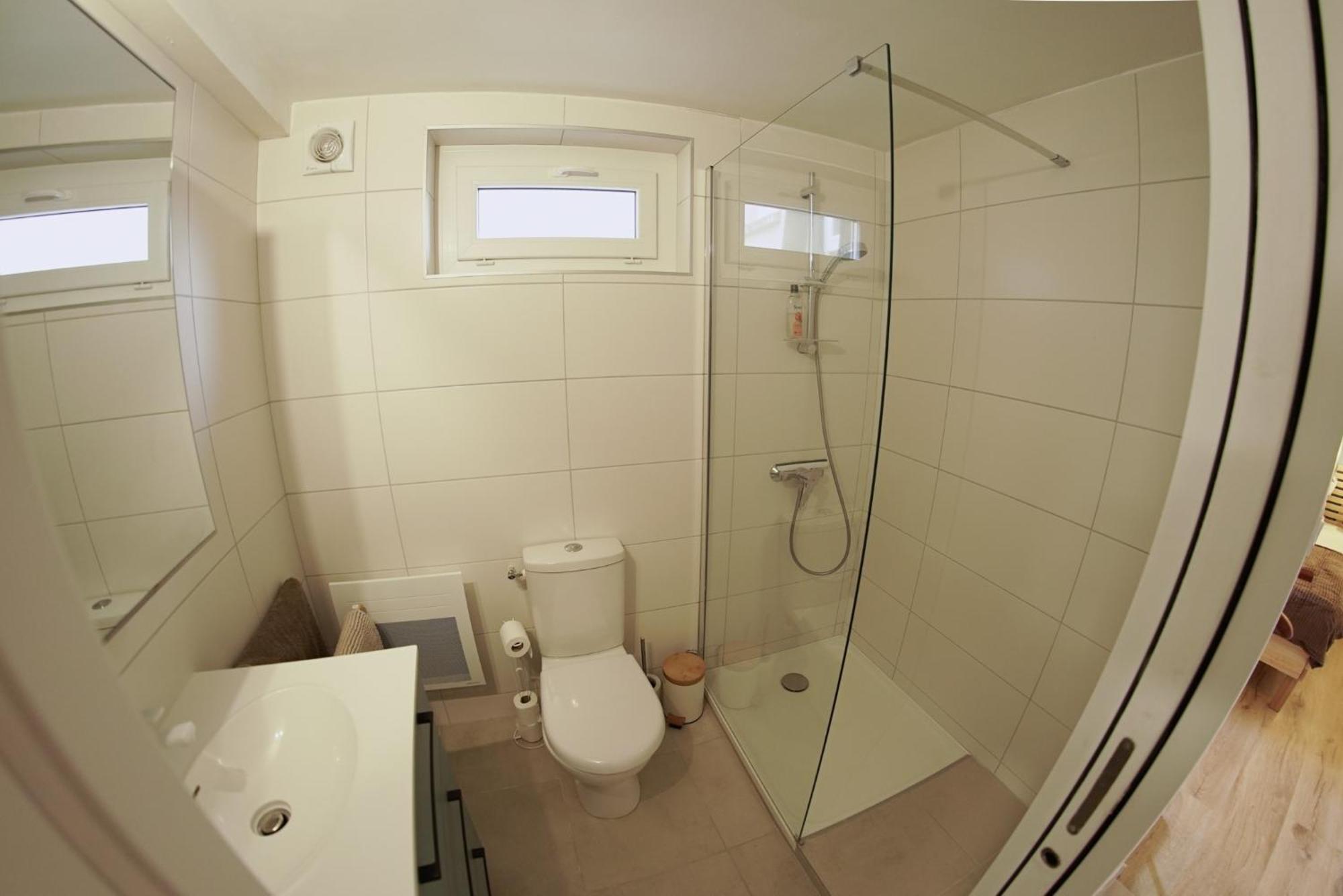Le Montarrouye Appartement Pour 2 A 6 Personnes バニエール・ド・ビゴール エクステリア 写真